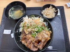 -難波肉劇場