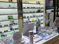 -诺柯视眼镜-蔡司依视路官方工厂店(淞南一店)