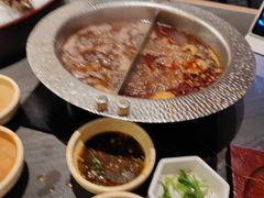 -牛YO寿喜烧·铁板烧和牛火锅自助(市府恒隆店)
