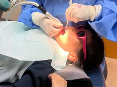 -瑞尔齿科(南京东路名人诊所)