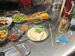 -马路牙子烧烤音乐酒馆(望京店)