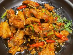 -老滇山寨•云南特色菜•地方菜•民族风情歌舞表演(金碧店)