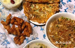 Salted Vegetable and Pork Offal Soup