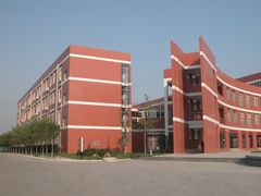 -郑州枫杨外国语学校