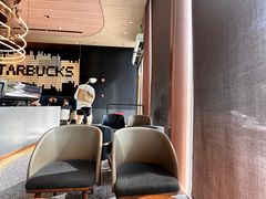 -星巴克臻选(上海虹桥新天地三店)