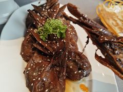 香辣鸭头-荷塘秋月·本帮江浙菜(国权路店)