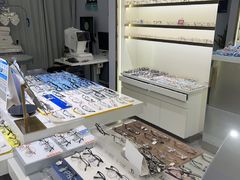 -视野联行眼镜•蔡司•依视路(温江店)