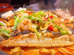 -鸣记脆皮烤鱼·海鲜烤鱼(三八广场店)