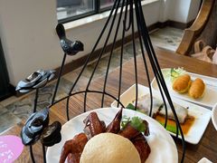 十二悦脆皮乳鸽皇-十二悦厨·茶餐厅(比斯特上海购物村店)