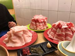 -洞庭洲·防空洞火锅·烧烤·铜锅涮肉(新百广场店)