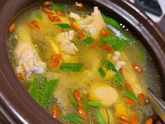 竹林走地鸡煲-阿露佳·舌尖上的安吉菜