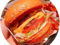 -The Habit Burger Grill 哈比特汉堡(爱琴海店)