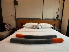 -朵兰达V酒店(成都春熙路太古里国金中心店)