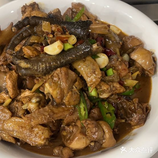 新红信阳菜馆(人和路店)