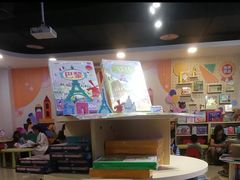 -新华书店(沙坪坝书城店)
