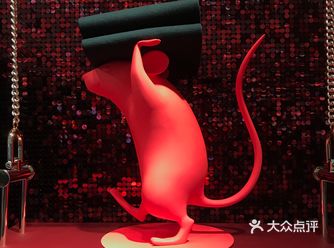 HUGO BOSS橱窗设计 the Mix City