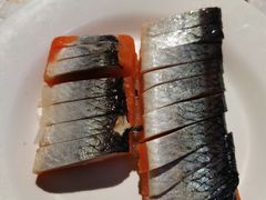 西鲮鱼-领鲜活海鲜榴莲自助火锅(东门店)