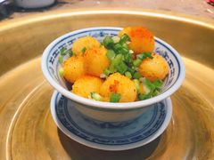 -沪小二炭火蛙锅(淮海中路美食不夜城店)