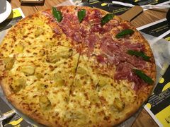 -乐凯撒披萨(东方新世界店)