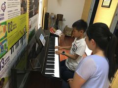 -The ONE 智能钢琴教室音乐恋琴吧·青岛市海玖玖艺术培训学校
