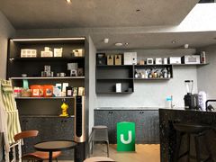 -HUG·拥抱咖啡(郑州宝龙广场店)