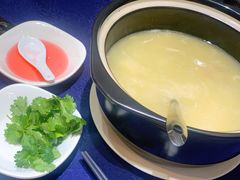 珍记招牌鸡煲翅-珍记海鲜酒家(嵩山路店)