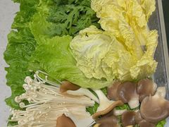 -红鼎豆捞·非遗鲍皇汤火锅(宝丰路店)