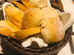 餐前面包-窗外西餐厅(普罗理想国店)