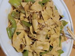 -快乐老家三鲜饺子东北菜(南六中路店)