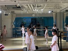 -炫艺舞蹈培训中心(枫尚奥特莱斯店)