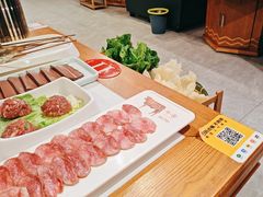 -周记潮汕牛肉·小龙虾烧烤(九亭金地广场店)