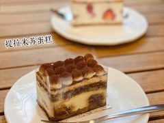 -星巴克臻选(莘庄仲盛店)