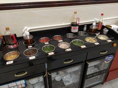 自助调料区-正能量脆肉鲩火锅