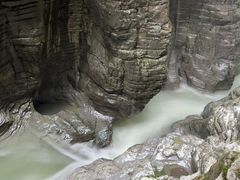 -蝶舞清江·恩施地心谷景区