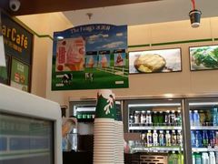 -全家便利店(襄阳南路店)