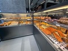 -好利来(上海虹桥新天地Lab主题店)
