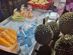 -芒果糯米饭摊子