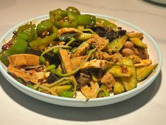 -亚伟瓦罐面美食城(淇县总店)