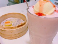 鲜奶草莓甜甜-禄興記香港大排档(歌斐中心店)
