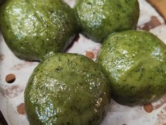 艾叶麻糍-喜势点·糖沙翁手工茶点·本地人茶居(永庆坊店)