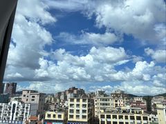 -雲宜贵宾舍酒店(深圳龙东地铁站店)