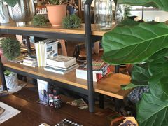 -ROAST coffee & eatery