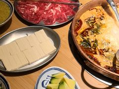 -洱火云南酸菜牛肉火锅(石景山当代商城店)