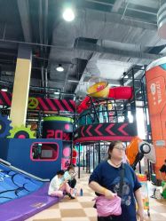 -欧酷世界动力星球(王府井奥莱UP TOWN店)