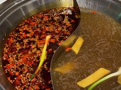 -老房老舍重庆火锅(假日城市店)