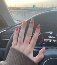 -UGIRL有个美甲