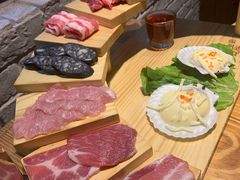 -青瓦炭韩潮烤肉(花园道店)