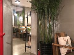 -HIGH FIVE哈福手工汉堡(桂林路店)