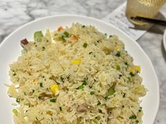 港式扬州炒饭-香港深井掂檔烧鹅茶餐厅(海韵城店)