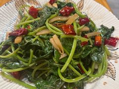 酸笋炒薯叶-有嘢食私房菜(西关新天地店)